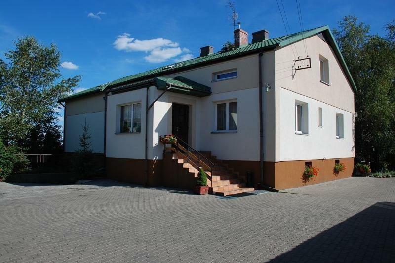 Gospodarstwo Agroturystyczne Jagoda Блоне Экстерьер фото